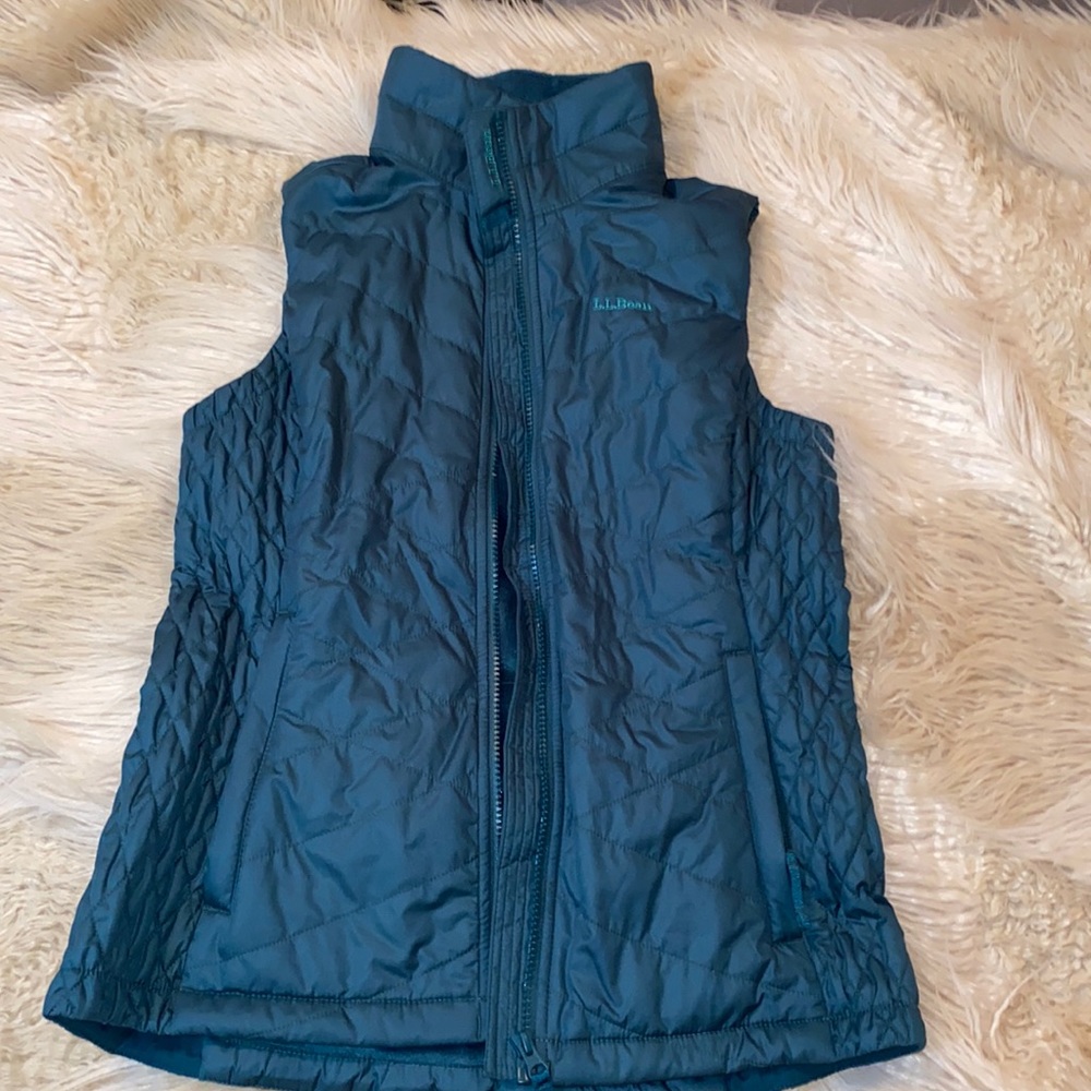 NWT L.L.Bean Women's Fleece-Lined Primaloft Vest. 💜
